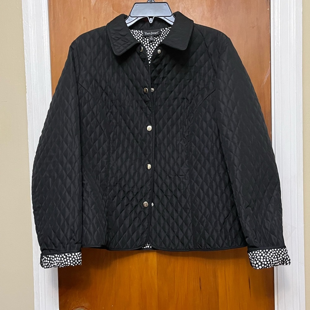 Tara Jones Black Quilted jacket Size 10